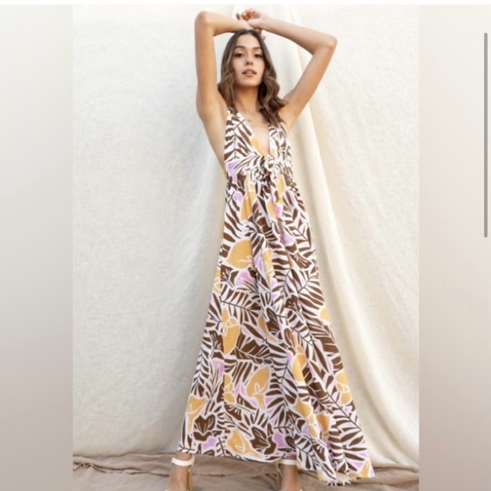 Aakaa women’s, low cut w/ front tie, tropical floral print dress, like new sz sm - Picture 3 of 11